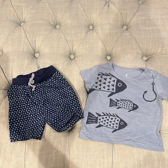 6-9M Baby Boy Fish & Hook Short Sleeve Shirt with Matching Triangle Print Shorts - Picture 1 of 7